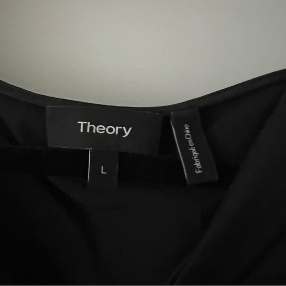 Theory Twist Neck Silk Top in Black Size Large - Picture 3 of 3